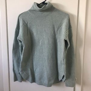 Turtle neck sweater